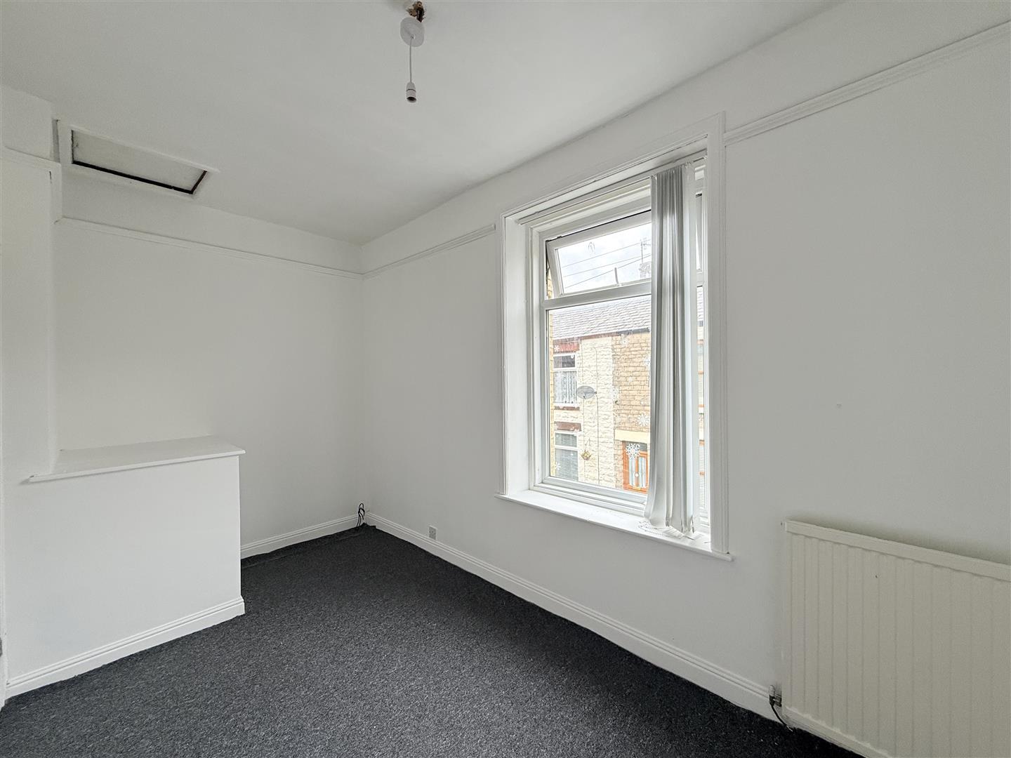 2 bed house - end terrace in Denbigh Street, Mossley – photo 5